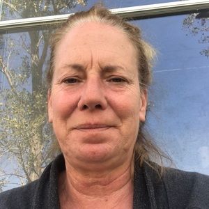 Meet your Posher, Debi